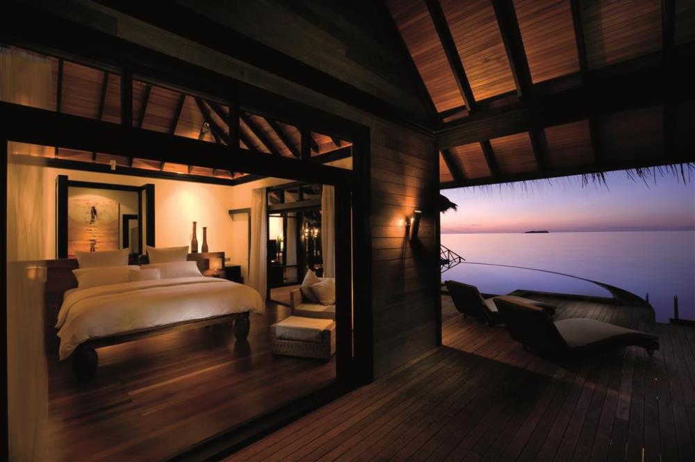 content/hotel/JA Manafaru/Accommodation/Grand Water 2 Bedroom Suite with Private Infinity Pool/Manufaru-Acc-GrandWater2BSuite-01.jpg